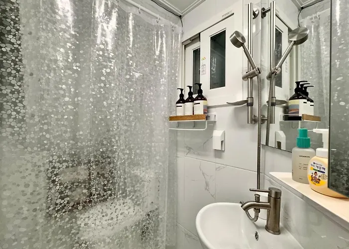 Mingle - 3 Bedroom Near Gocheok Sky Dome & Oryu Station Apartment *