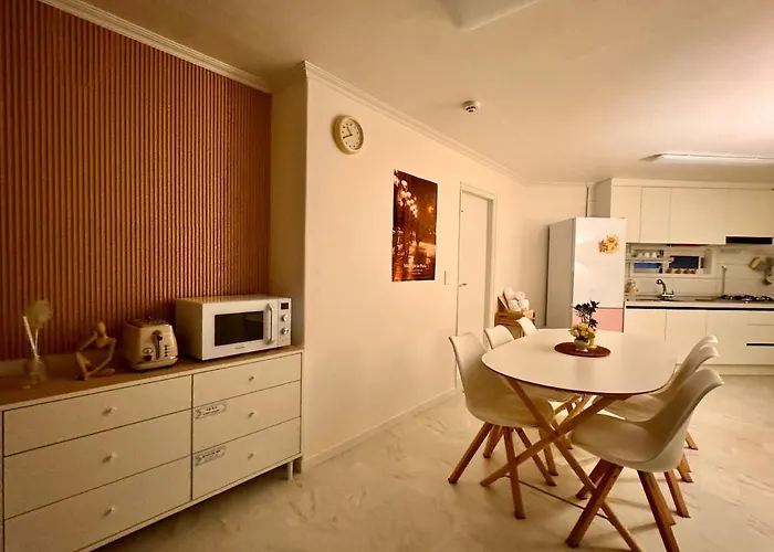 Mingle - 3 Bedroom Near Gocheok Sky Dome & Oryu Station *